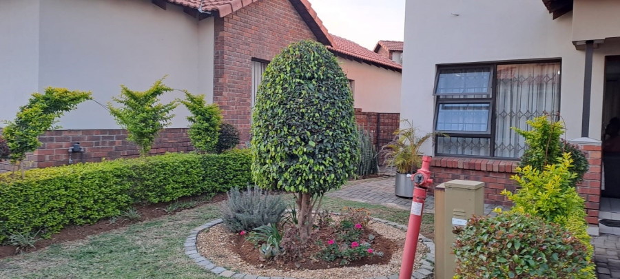 3 Bedroom Property for Sale in Waterval East North West